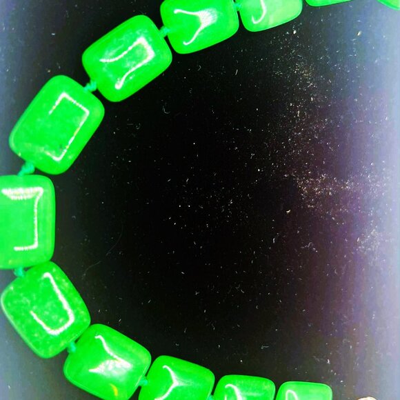 Vintage Green Aventurine Necklace – Classic Style, 1980s–1990s - Picture 9 of 10